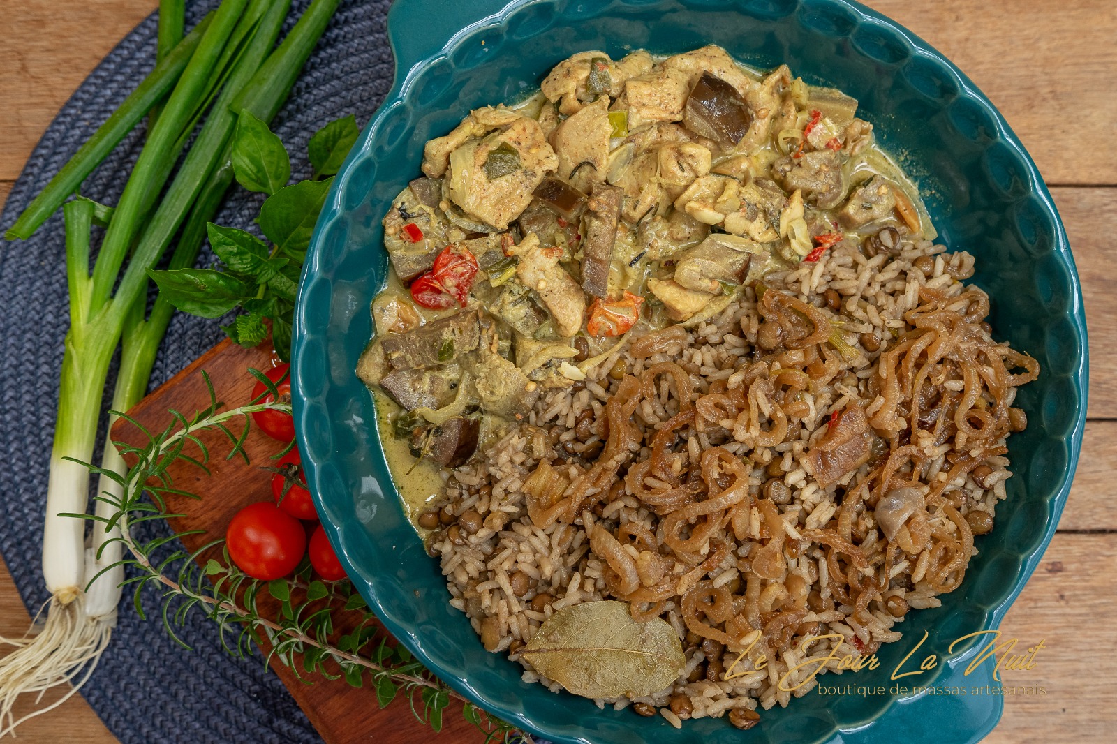 Mijadra com Frango ao Molho de Iogurte, tahine e nozes - Imagem 2
